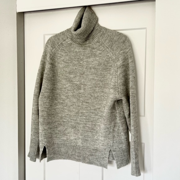JCrew Women’s Turtleneck Sweater - Picture 2 of 11
